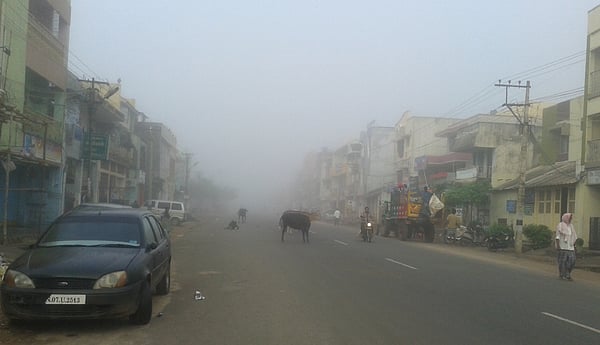 சிதம்பரத்தில் கடும் பனி பொழிவு! ஐயப்ப பக்தர்கள், வாகன ஓட்டிகள் அவதி